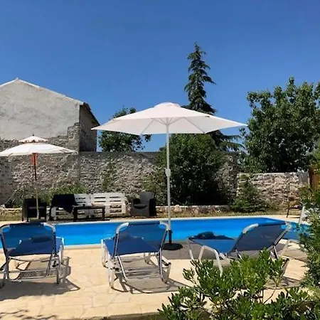 Manovelova Kuca Villa *
